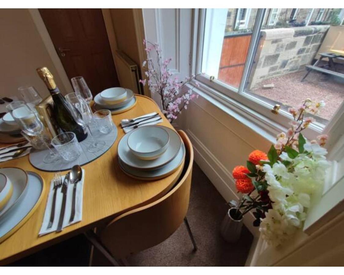 Central Edinburgh Private Garden With Parking Экстерьер фото